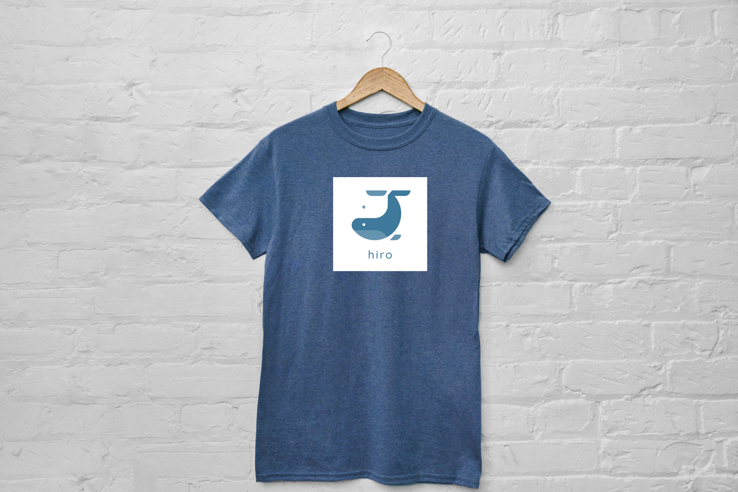ロゴTシャツ